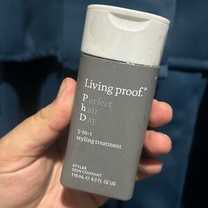 Living Proof 5-in-1 Styling Treatment - Gray